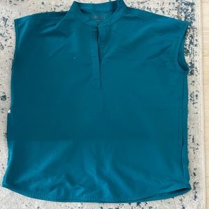 FIGS Rafaela scrub top + Zamora joggers